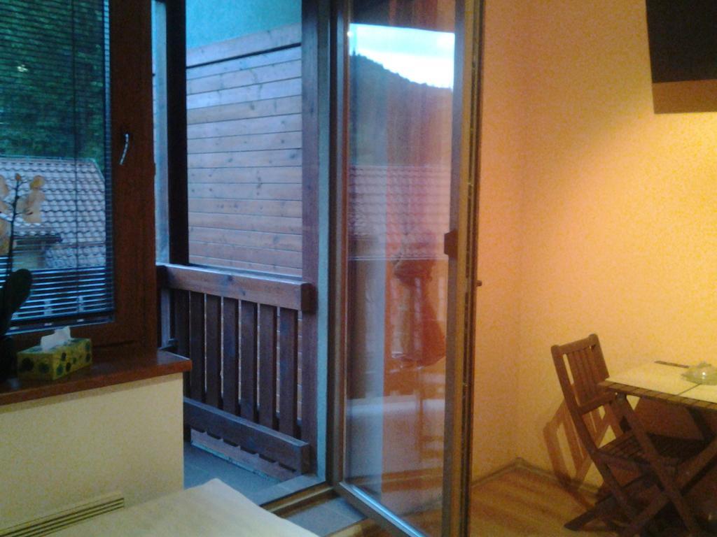 Fatrapark 1 U Sovicky Studio, Kuchynka, Kupelna,S Balkonom Gratis Parkovanie V Podzemnej Garazi Ruzomberok Exterior photo
